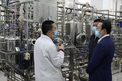 市委常委、教育工委書記夏林茂一行蒞臨我校調(diào)研指導(dǎo)生物技術(shù)開發(fā)服務(wù)工作